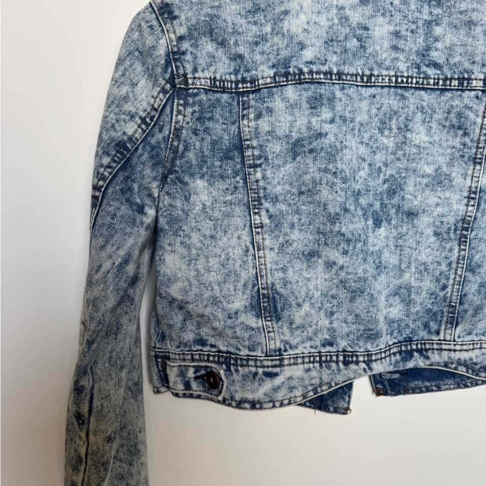Jean jacket - Picture 7 of 10